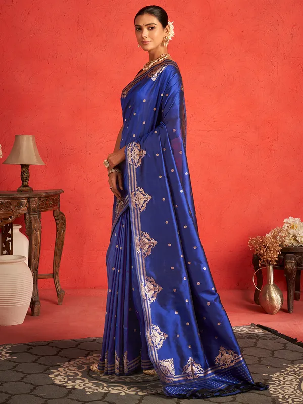 Blue saree in zari work with unstitched blouse