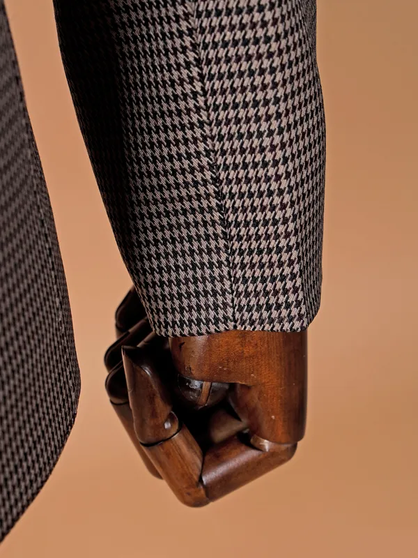 Stunning brown texture blazer