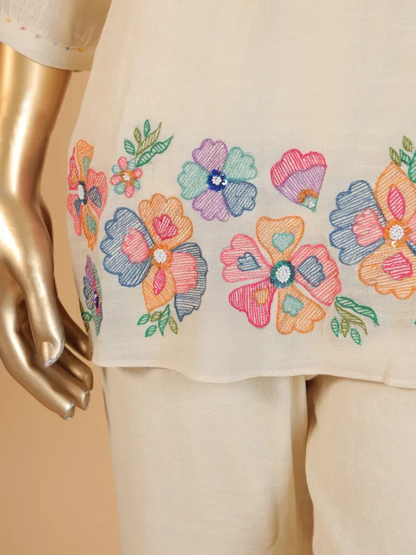 Stunning cream cotton co-ord set