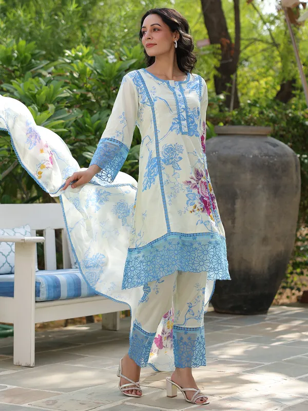 Stunning cream kurti set in silk