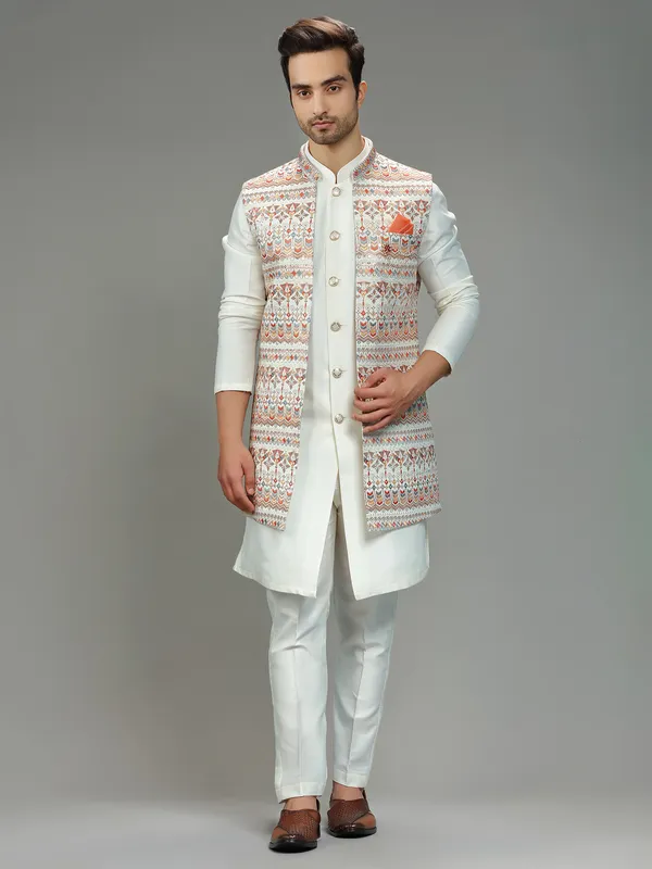 Stunning off white silk waistcoat set