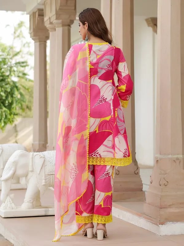 Stunning pink and white cotton kurti set