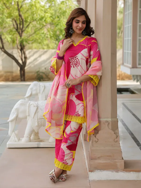 Stunning pink and white cotton kurti set