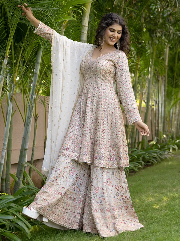 Stunning white palazzo suit in georgette