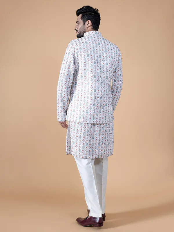 Stunning white silk waistcoat set
