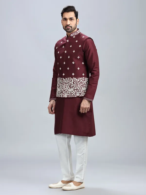Stuuning wine silk waistcoat set for men