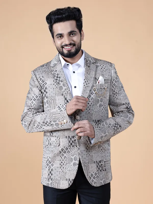 Stylish beige textured blazer