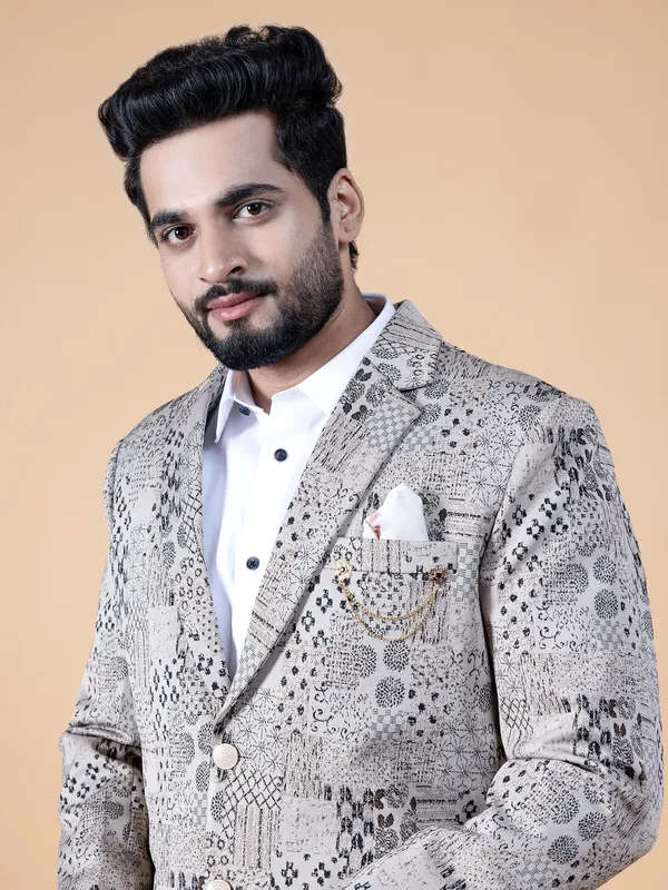 Stylish beige textured blazer