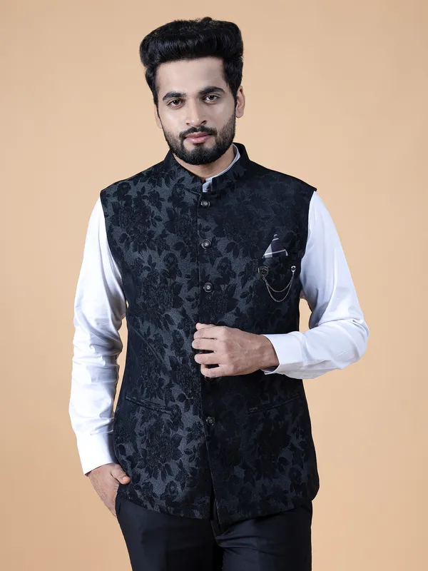 Stylish black printed waistcoat