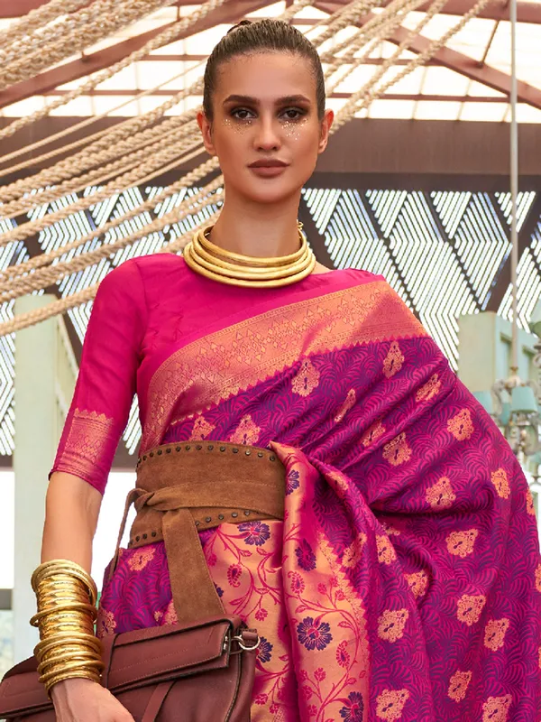 Stylish magenta saree in silk