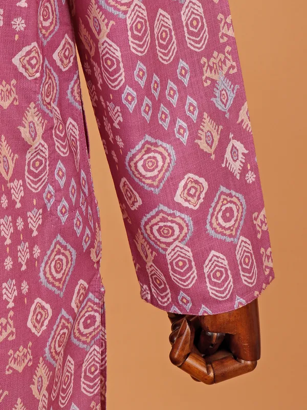 Stylish pink printed kurta suit in cotton