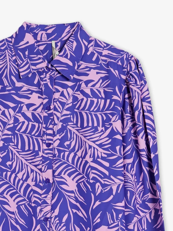 Stylish royal blue printed shirt