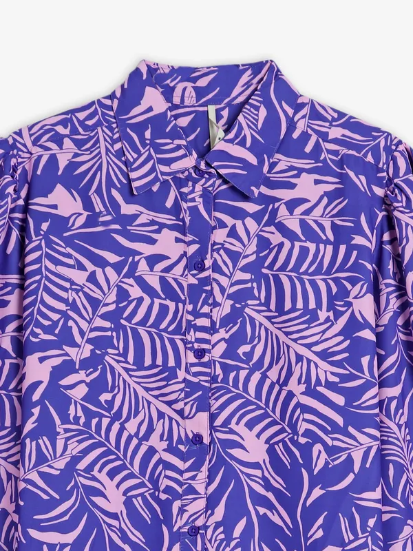 Stylish royal blue printed shirt