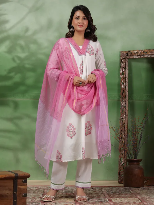 Stylish white and pink printed kurti set