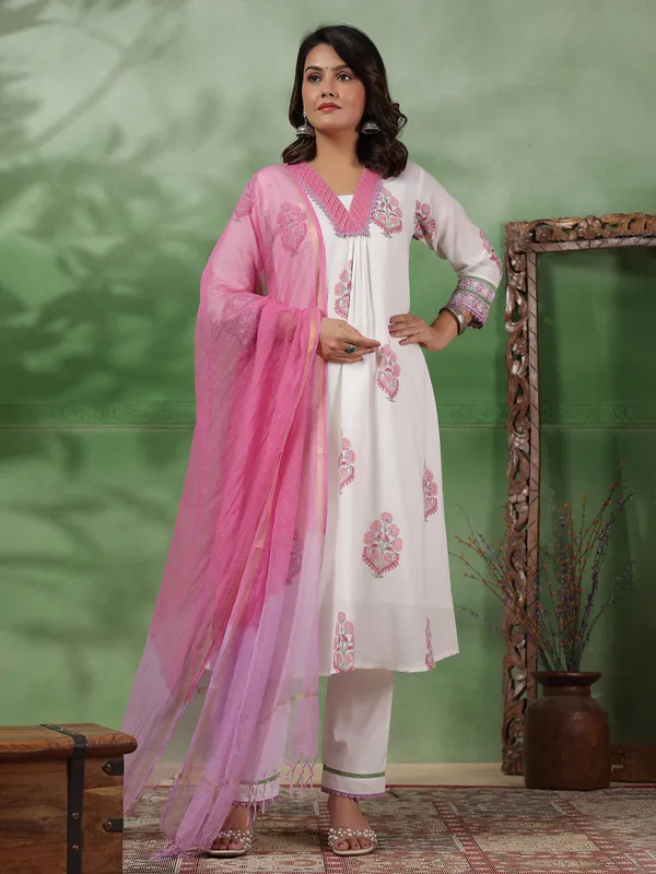 Stylish white and pink printed kurti set