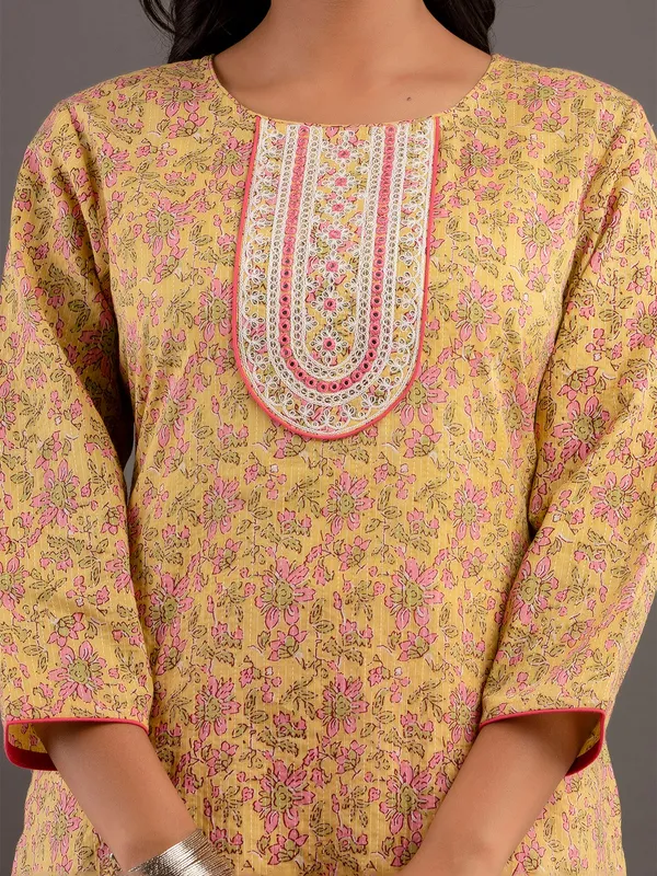 Stylish yellow printed cotton kurti