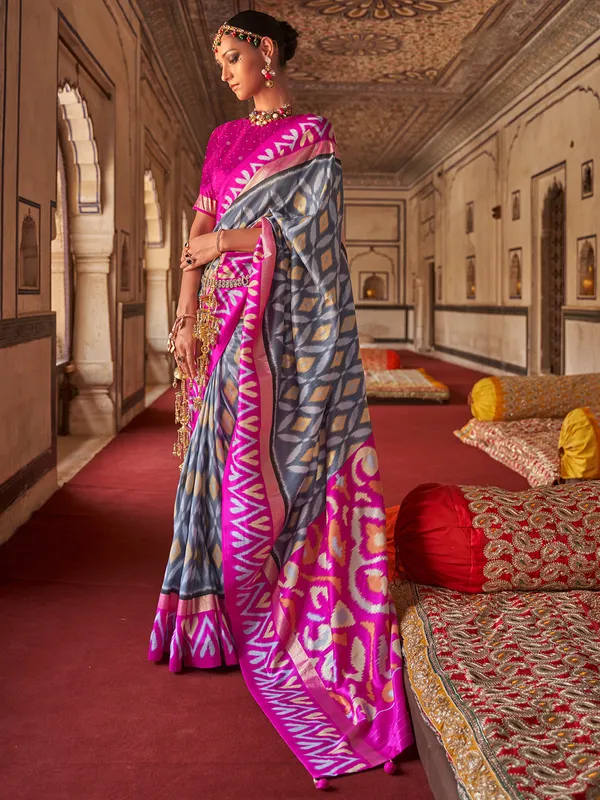 Superb silk saree for wedding in grey