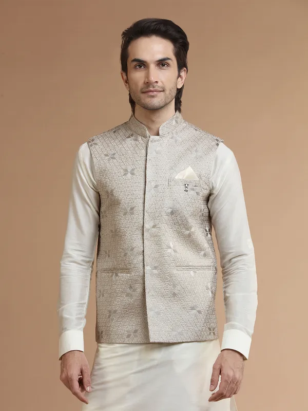 Trendy beige silk waistcoat