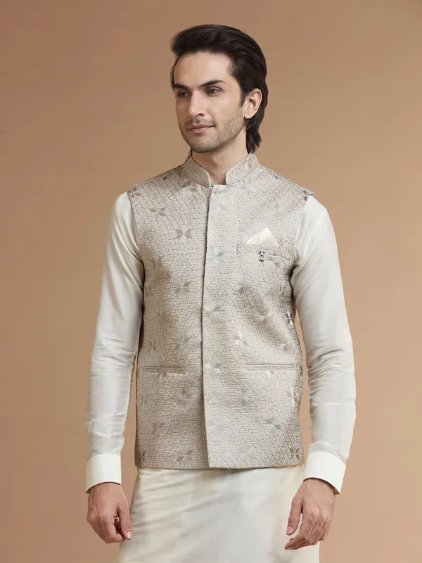 Trendy beige silk waistcoat