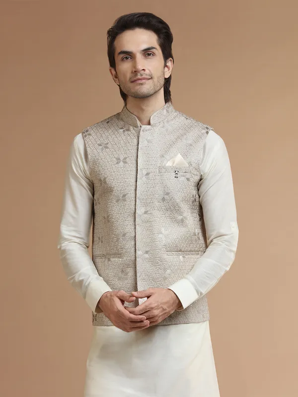 Trendy beige silk waistcoat