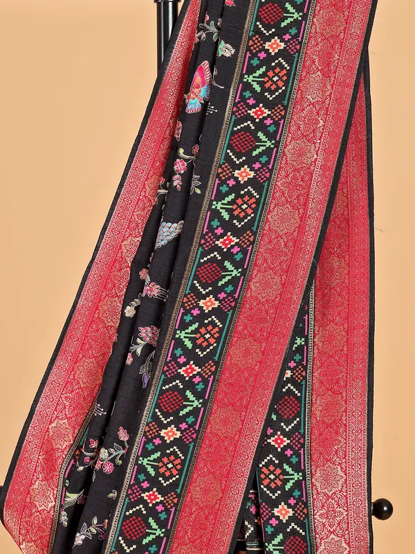 Trendy black saree in silk