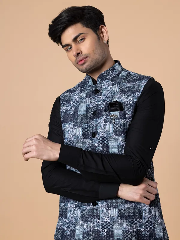 Trendy black silk waistcoat set