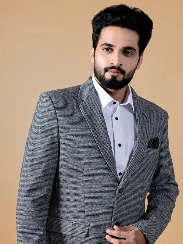 Trendy black textured blazer