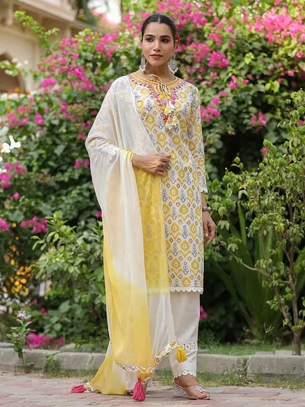 Trendy cotton yellow printed kurti set