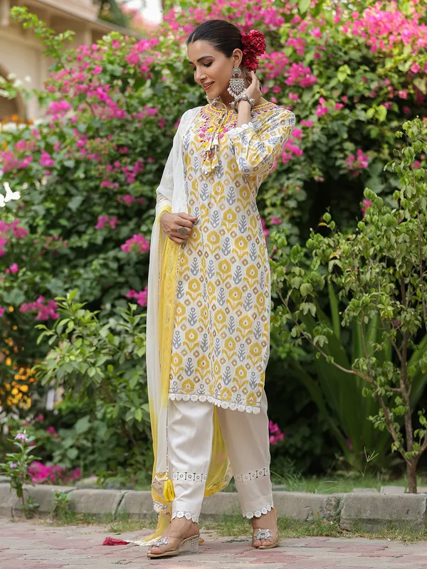 Trendy cotton yellow printed kurti set