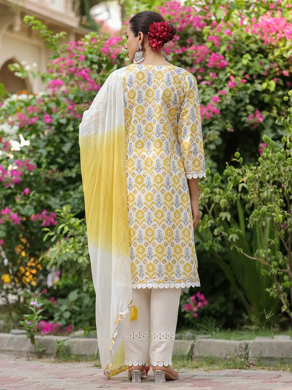 Trendy cotton yellow printed kurti set