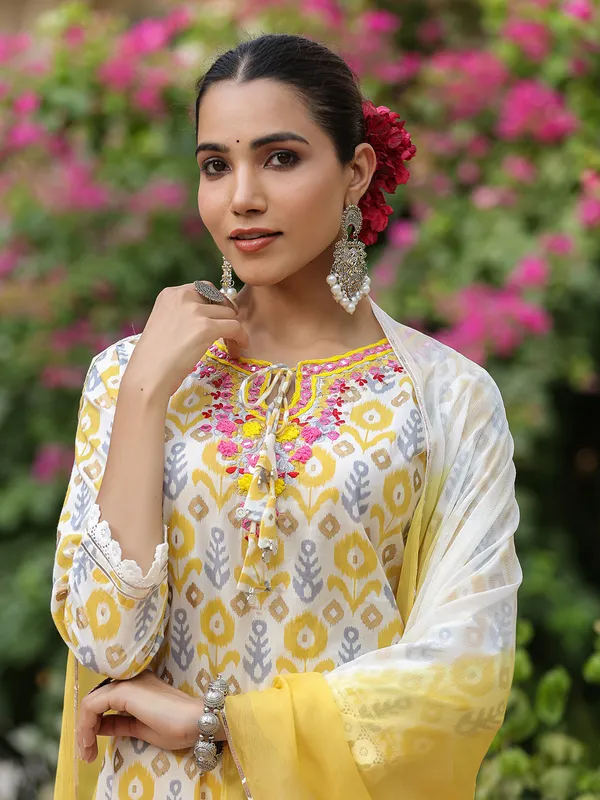 Trendy cotton yellow printed kurti set