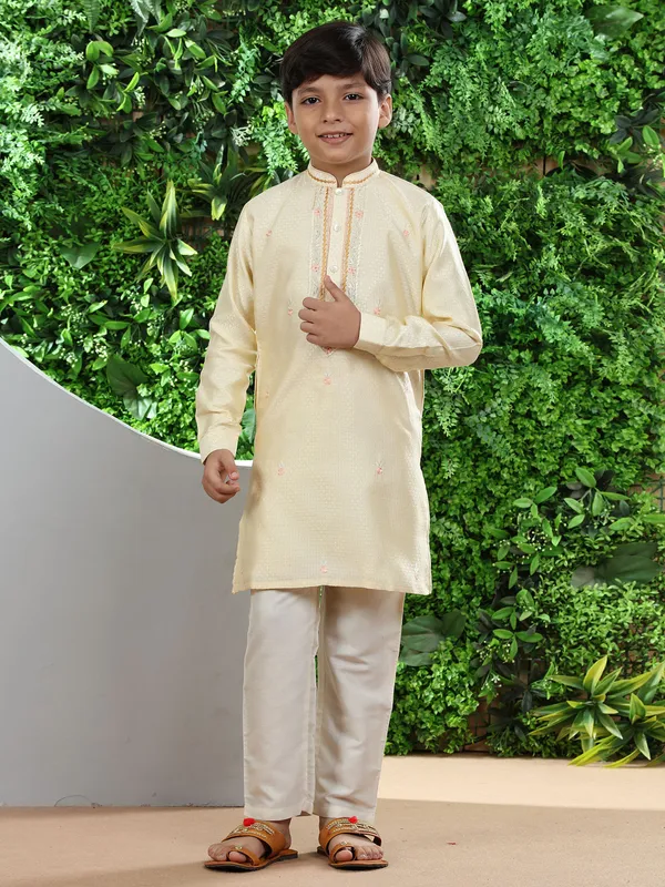 Trendy cream kurta suit for festive