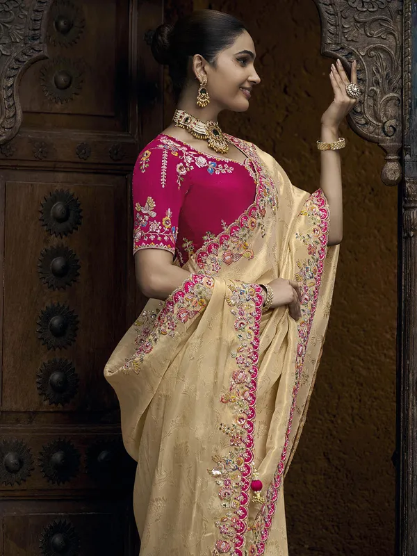 Trendy golden viscose saree