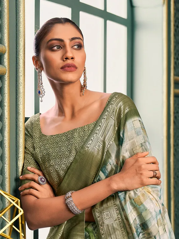 Trendy green cotton printed saree
