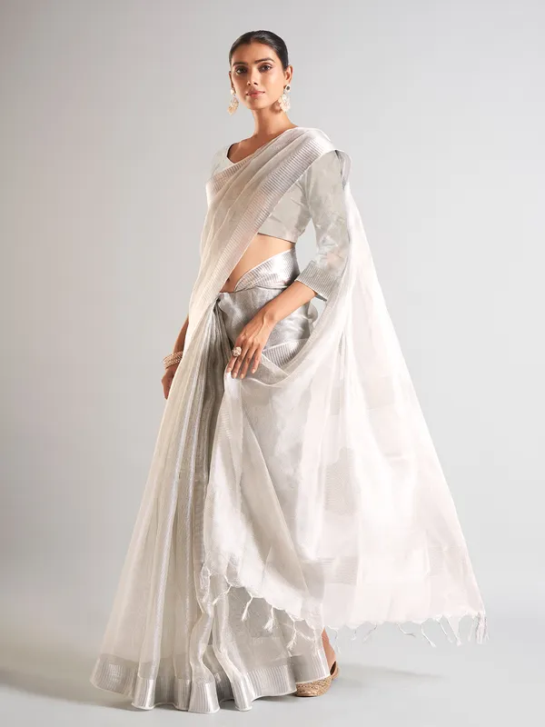 Trendy grey saree in tissue silk