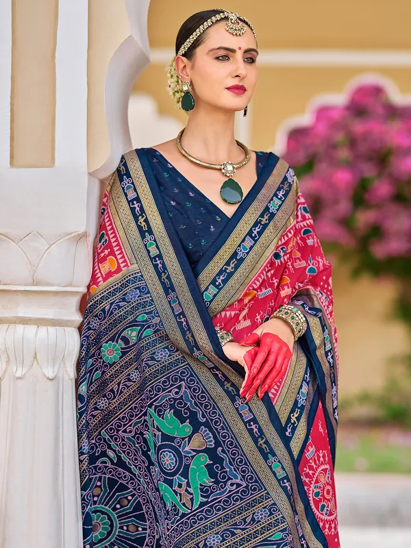 Trendy magenta saree for festive