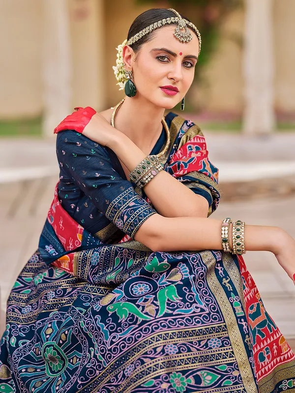 Trendy magenta saree for festive