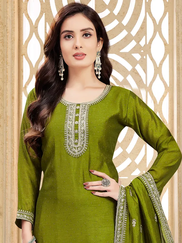 Trendy mehendi green salwar suit for wedding