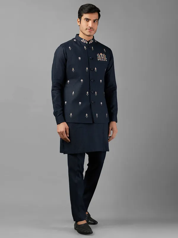 Trendy navy linen waistcoat set