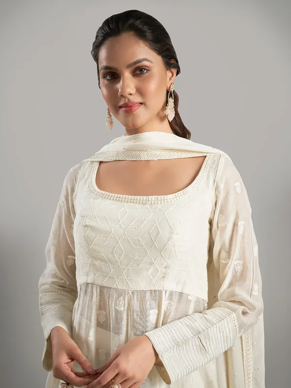 Trendy off-white cotton anarkali salwar suit