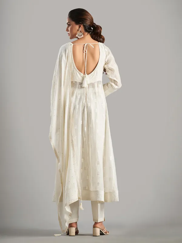 Trendy off-white cotton anarkali salwar suit