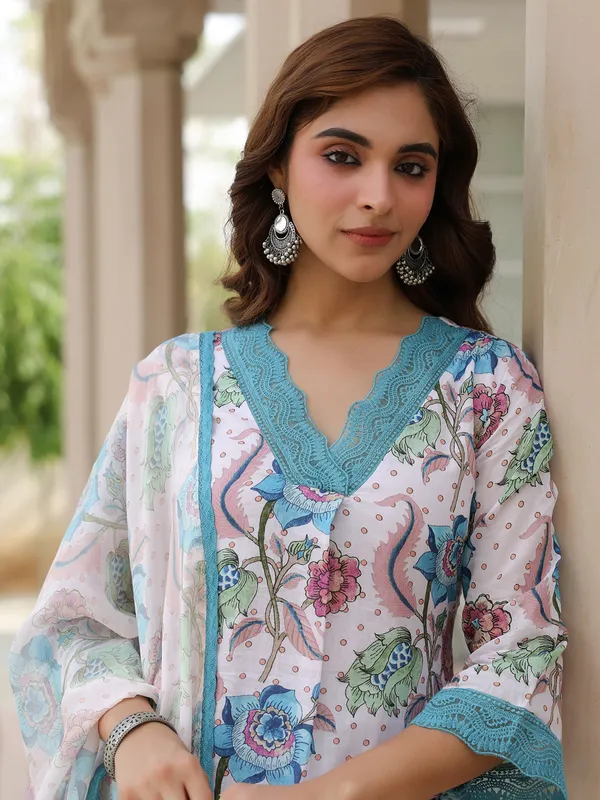 Trendy off-white kurti set with dupatta