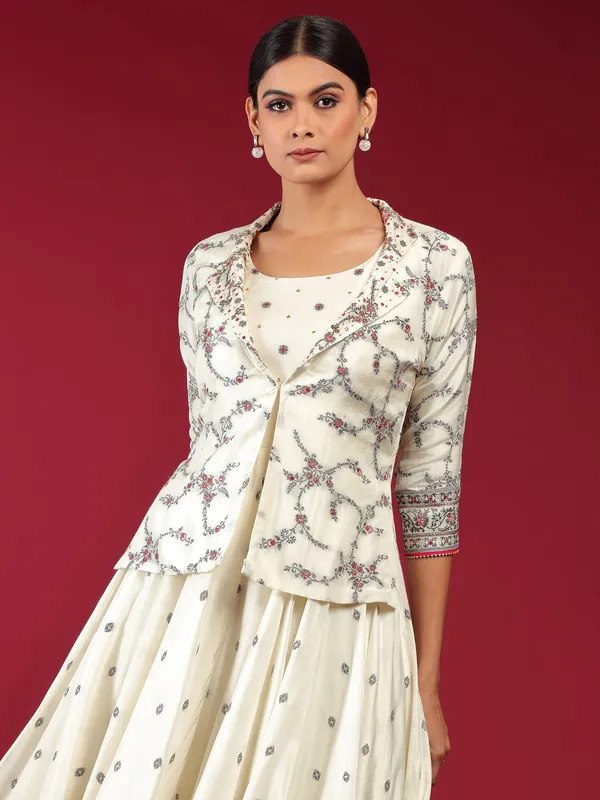 Trendy off-white salwar suit for festive