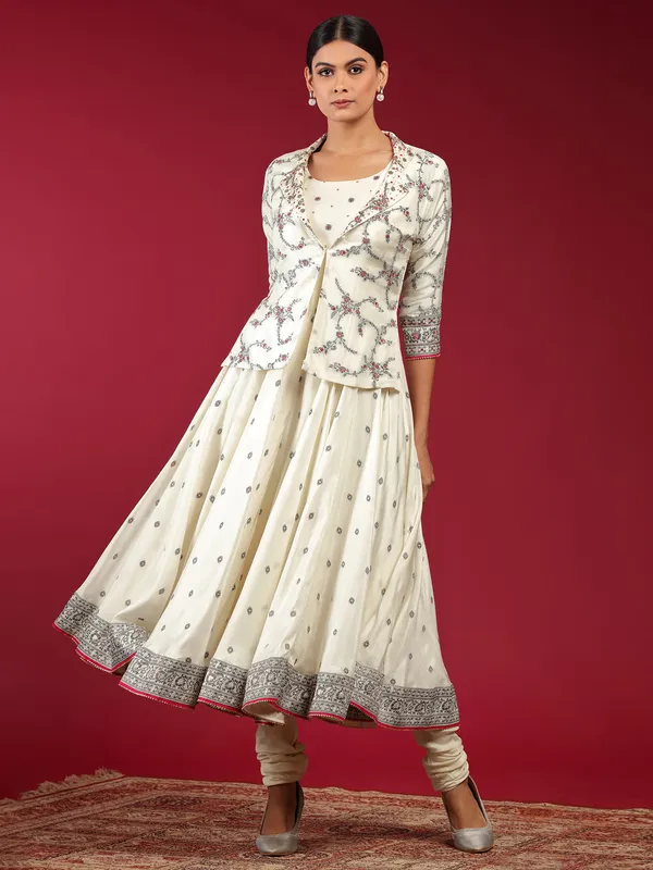 Trendy off-white salwar suit for festive