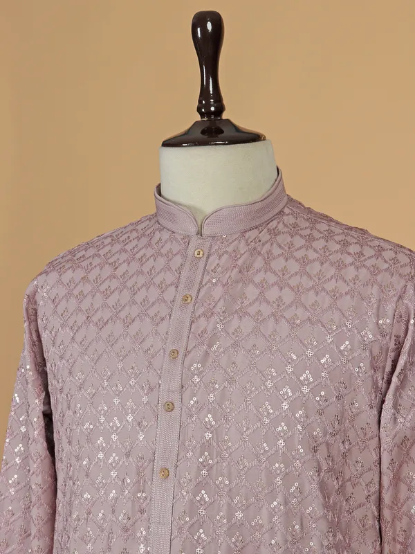 Trendy onion pink kurta suit in silk