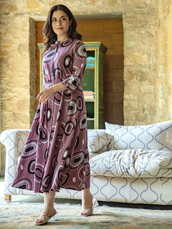 Trendy onion pink silk printed kurti