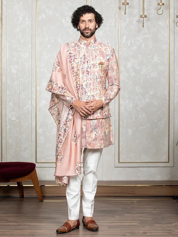 Trendy peach waistcoat set in silk
