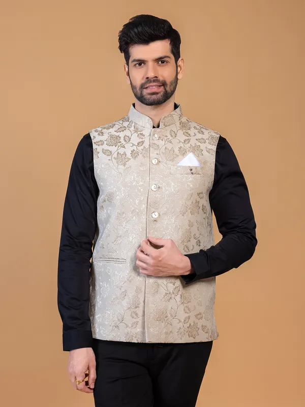 Trendy silk cream waistcoat