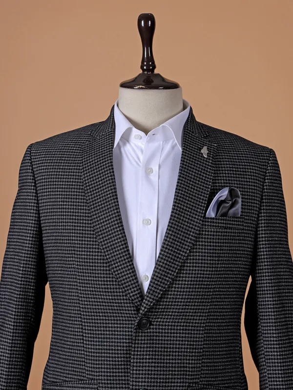 Trendy white and black texture blazer