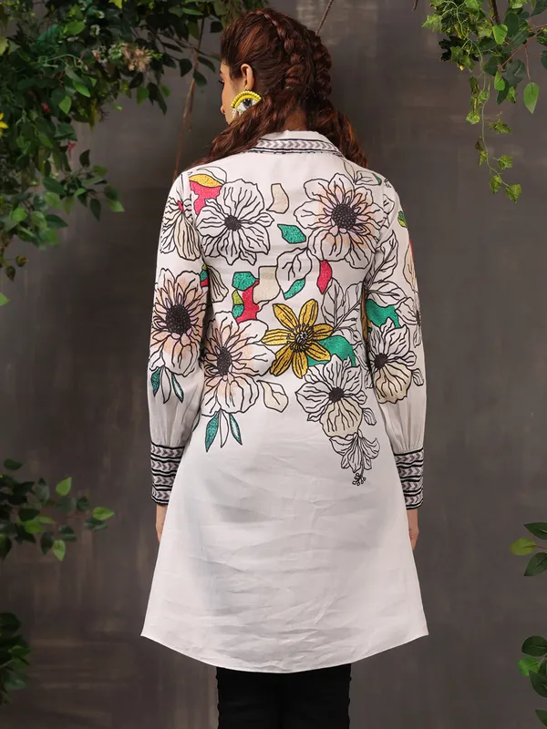 Trendy white cotton tunic top for casual